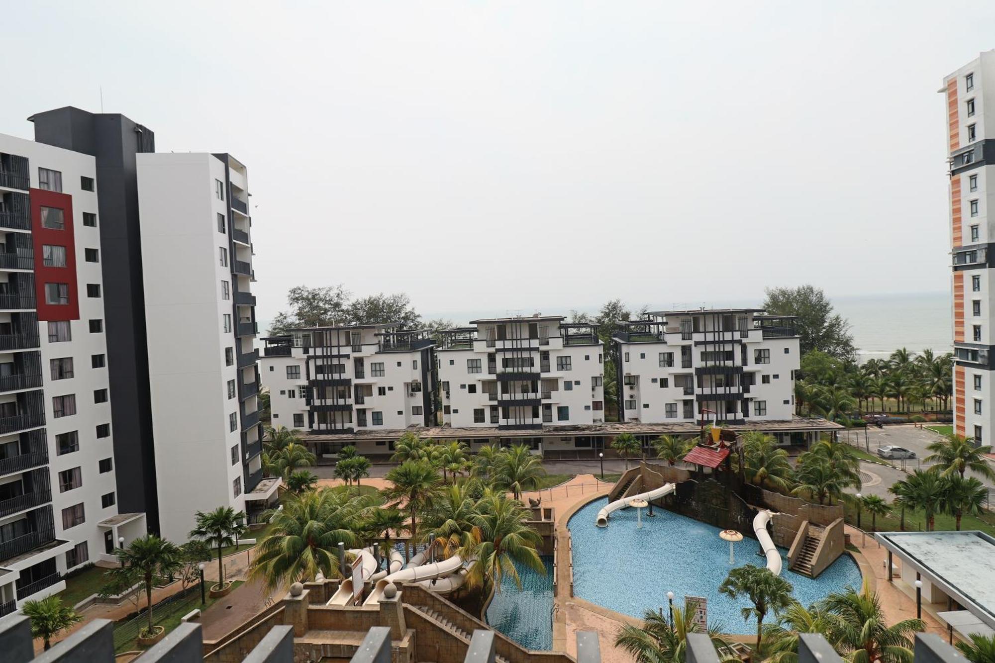 Nature Home 2 - Swiss Garden Resort Residences Beachfront Villa Kuantan Esterno foto
