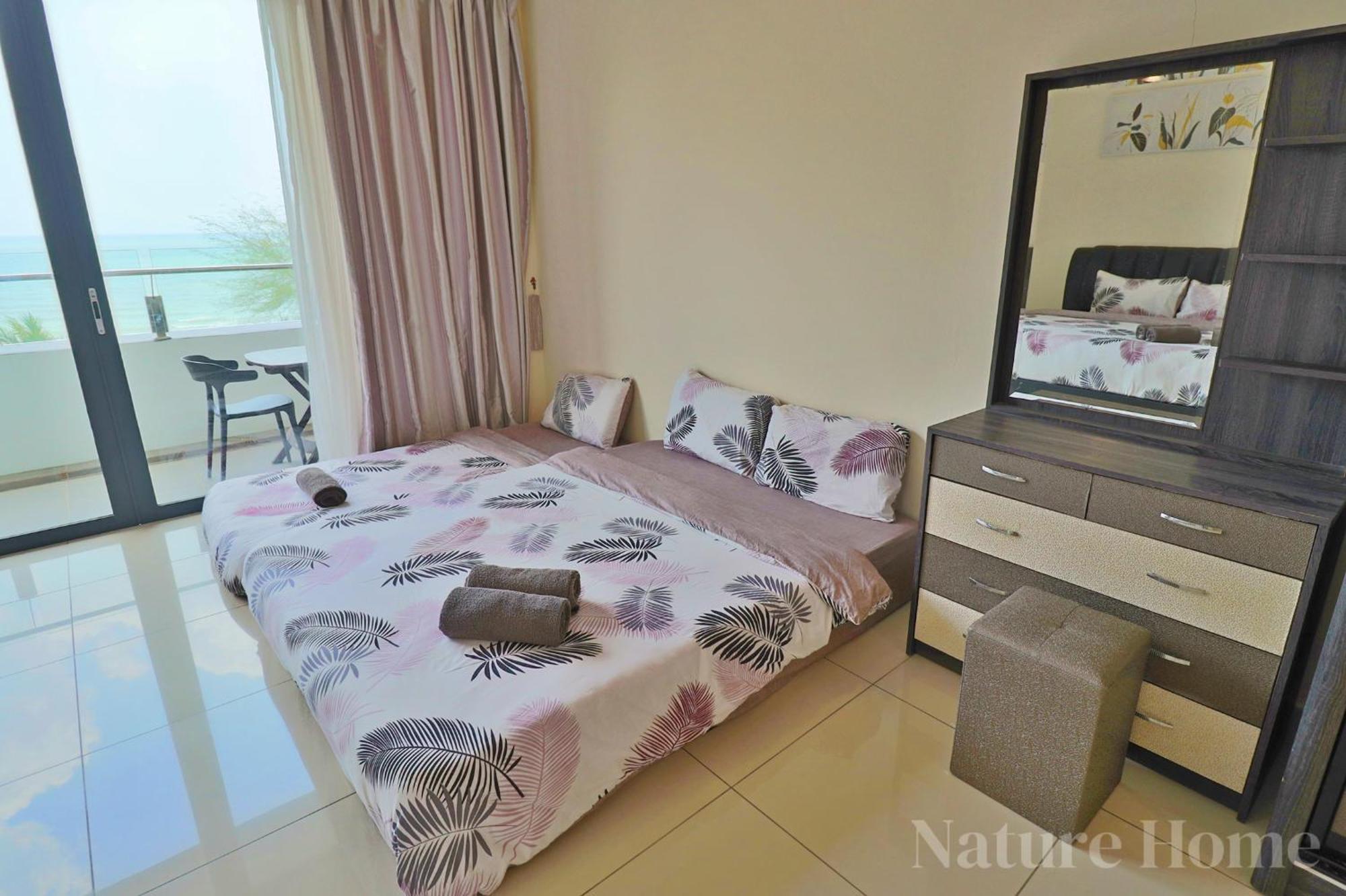 Nature Home 2 - Swiss Garden Resort Residences Beachfront Villa Kuantan Esterno foto