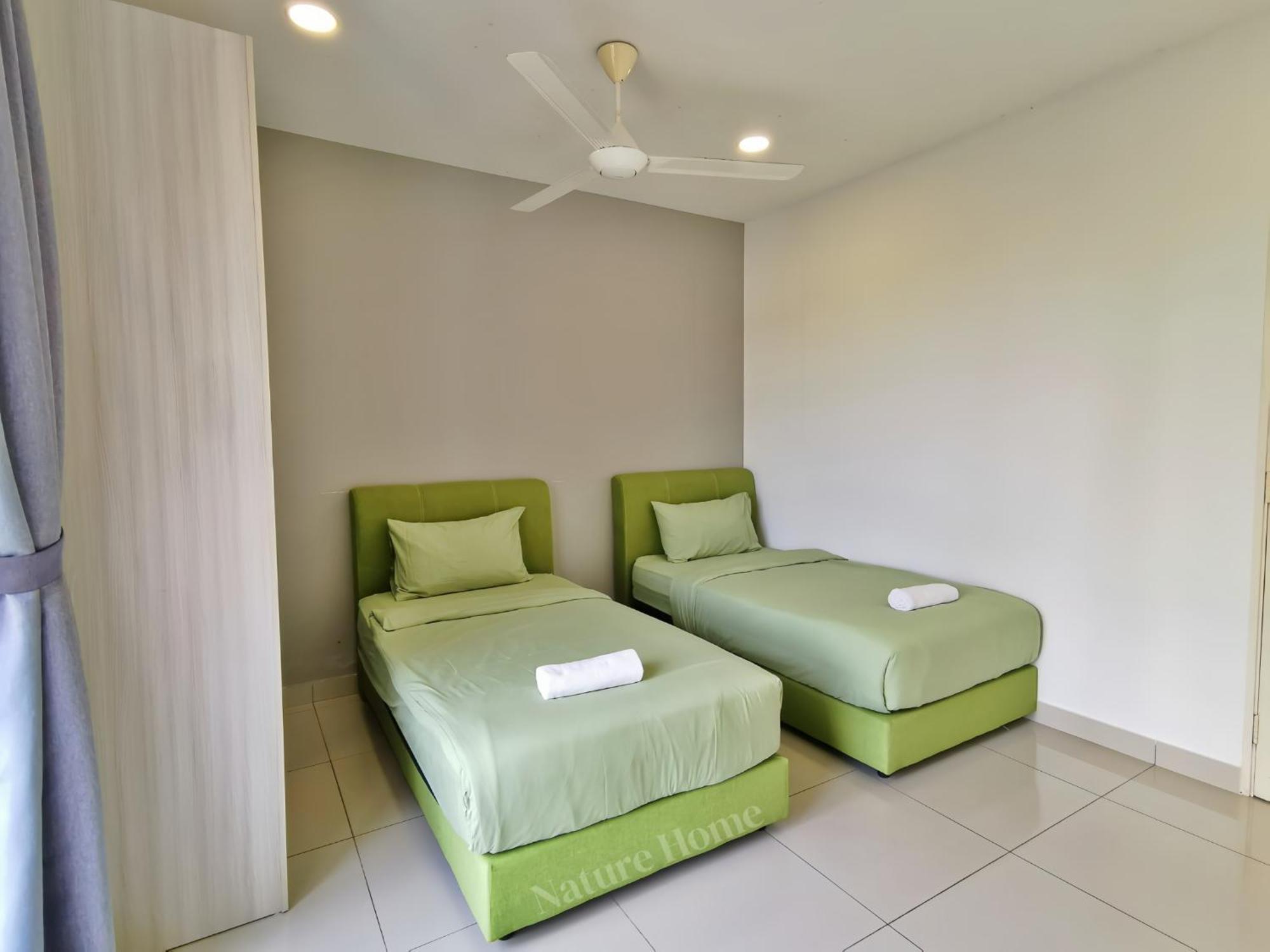Nature Home 2 - Swiss Garden Resort Residences Beachfront Villa Kuantan Esterno foto