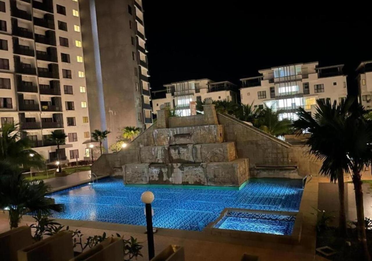 Nature Home 2 - Swiss Garden Resort Residences Beachfront Villa Kuantan Esterno foto